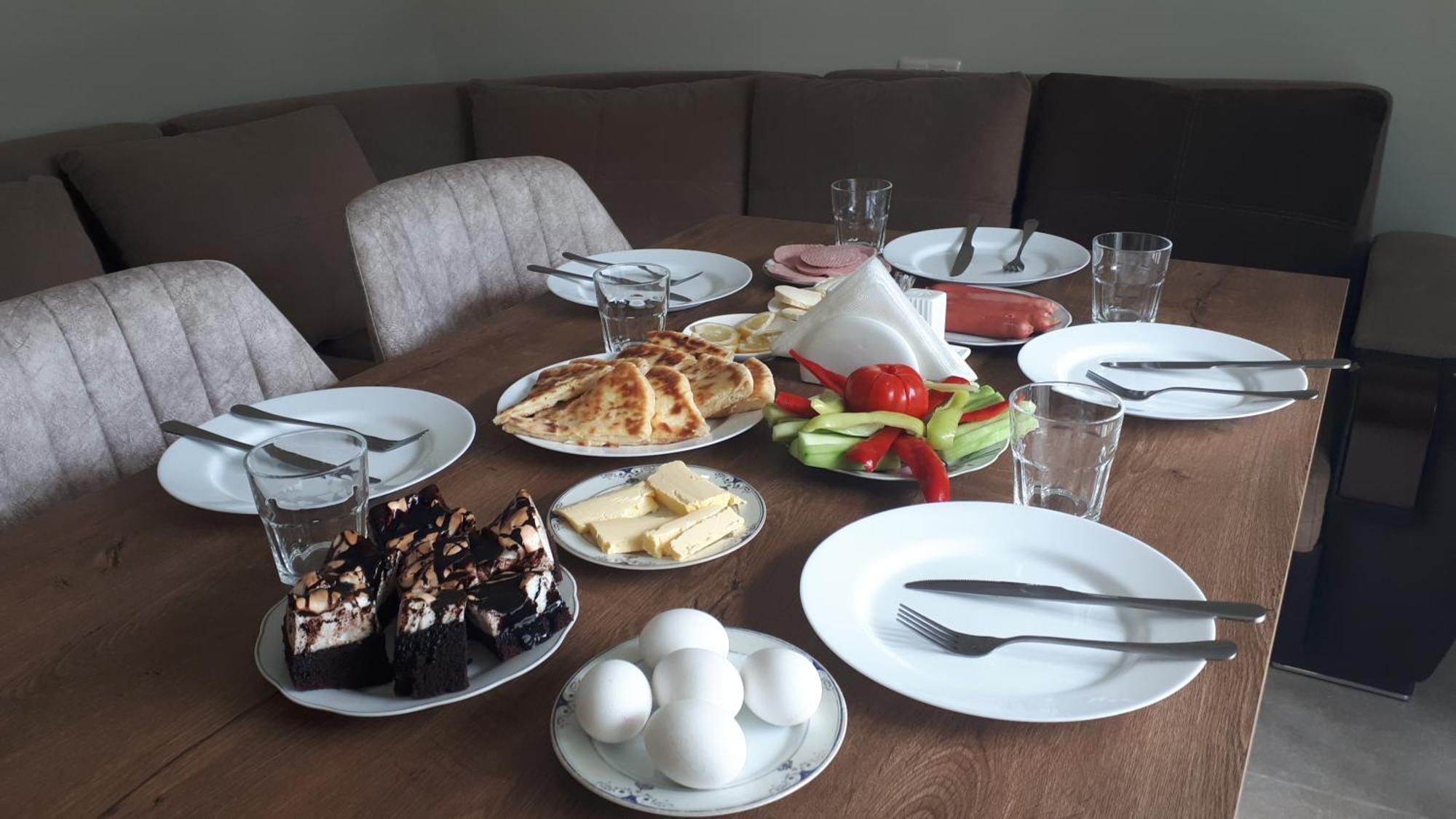 Hotel Khulo Lnn Dış mekan fotoğraf
