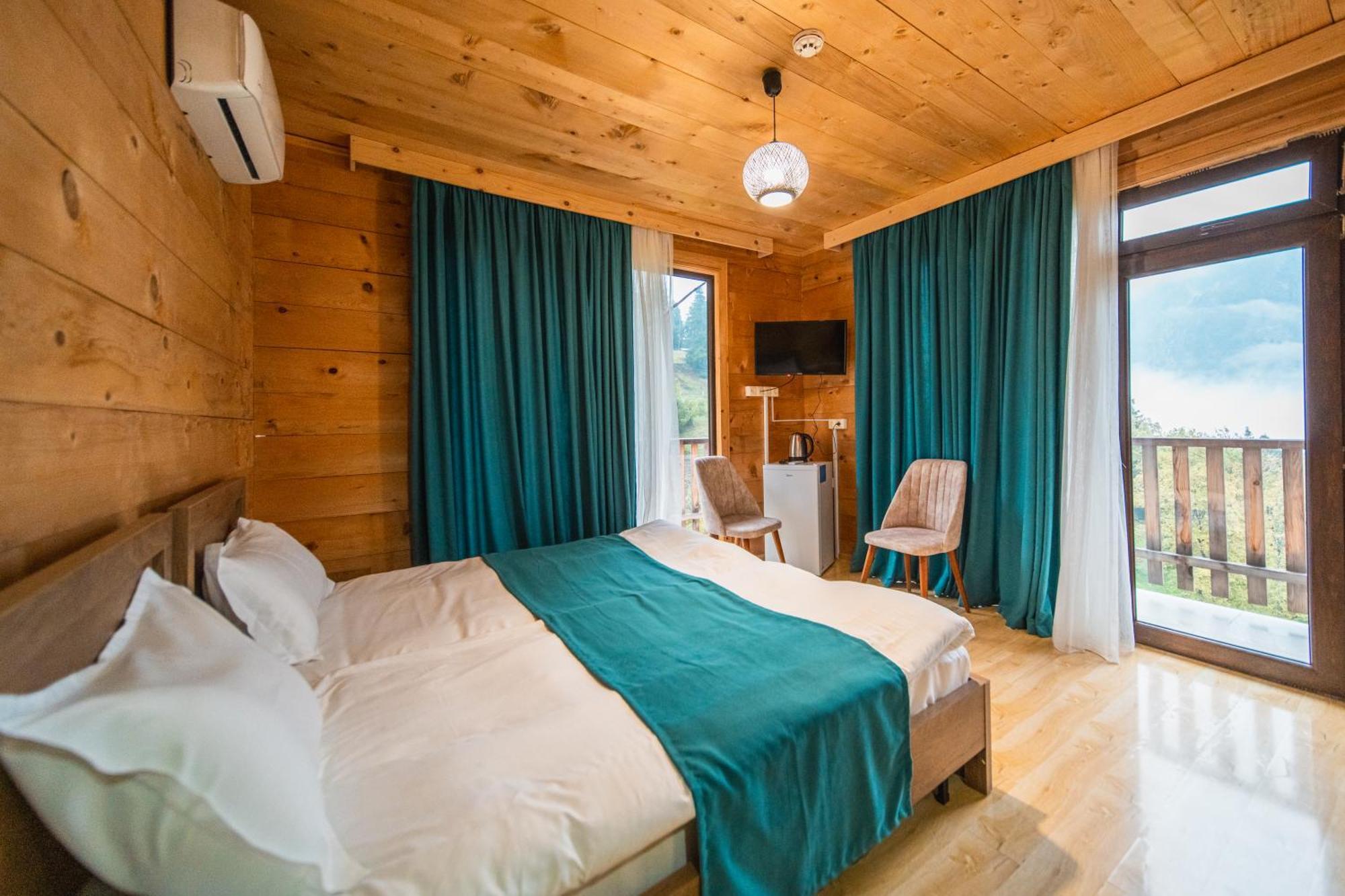Hotel Khulo Lnn Dış mekan fotoğraf